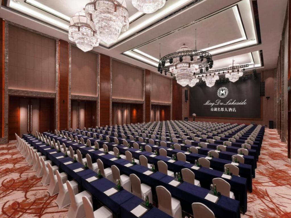 Ming Du Lakeside Hotel Наньнин Экстерьер фото