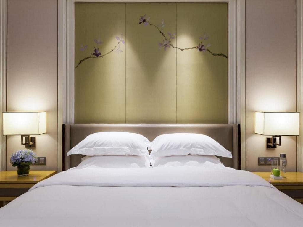 Ming Du Lakeside Hotel Наньнин Экстерьер фото