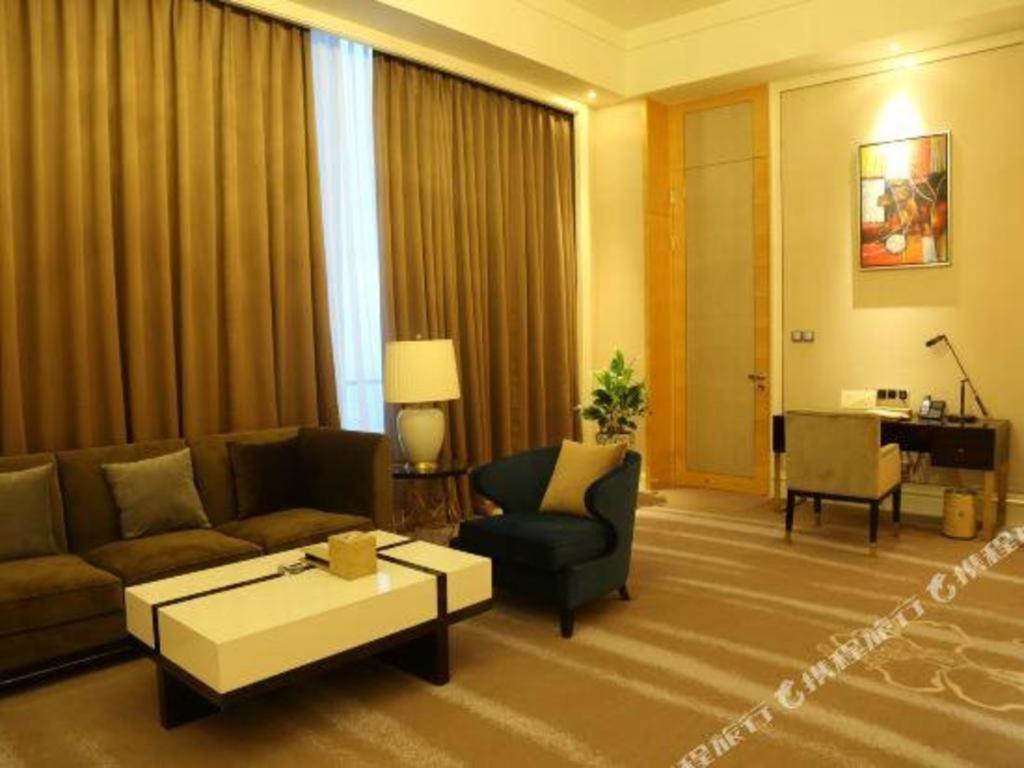 Ming Du Lakeside Hotel Наньнин Экстерьер фото